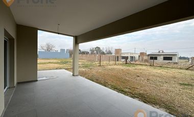 VENTA Casa a estrenar en jardines de Esther