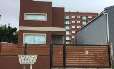 Casa en venta - 5 dormitorios 4 baños - cochera y depto - 400 mts2 - San Clemente Del Tuyú