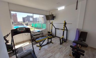 Casa en venta - 4 dormitorios 4 baños - 5 cochera - 600 mts2  - Guernica