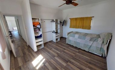 Casa en venta - 4 dormitorios 4 baños - 5 cochera - 600 mts2  - Guernica