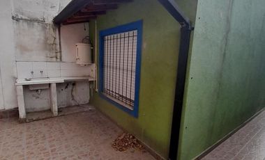Edificio Comercial en venta - 6 dormitorios 5 baños - 4250 mts2 - Hurlingham