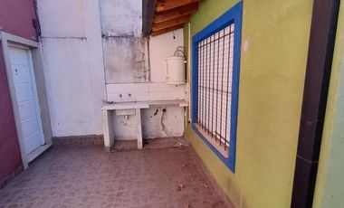 Edificio Comercial en venta - 6 dormitorios 5 baños - 4250 mts2 - Hurlingham