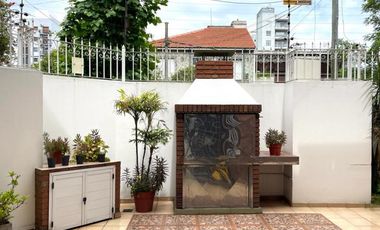 Duplex en esquina en  Venta Quilmes