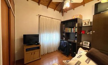 Duplex en esquina en  Venta Quilmes