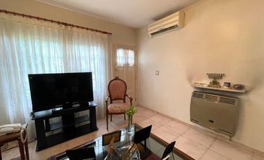 Duplex en esquina en  Venta Quilmes