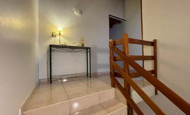 Duplex en esquina en  Venta Quilmes