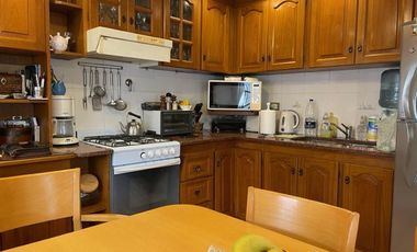 Duplex en esquina en  Venta Quilmes