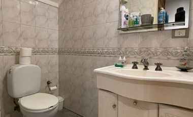 Duplex en esquina en  Venta Quilmes