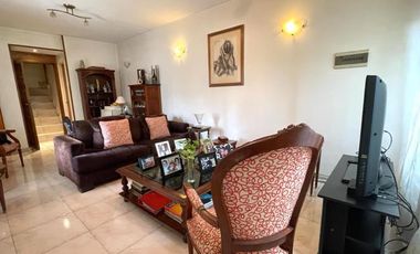 Duplex en esquina en  Venta Quilmes