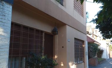 Excelente Casa Ph 3 Amb. al Frente  en Ramos Mejía  -