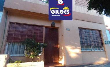Excelente Casa Ph 3 Amb. al Frente  en Ramos Mejía  -