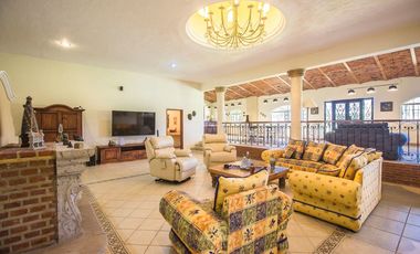 Casa campestre dentro de Coto Privado en San Isidro Mazatepec