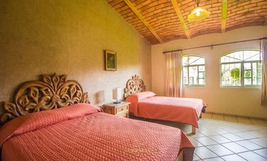 Casa campestre dentro de Coto Privado en San Isidro Mazatepec