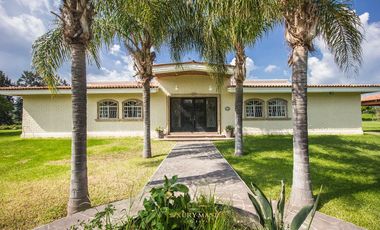 Casa campestre dentro de Coto Privado en San Isidro Mazatepec