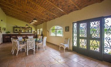 Casa campestre dentro de Coto Privado en San Isidro Mazatepec