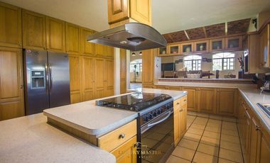 Casa campestre dentro de Coto Privado en San Isidro Mazatepec