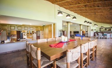 Casa campestre dentro de Coto Privado en San Isidro Mazatepec