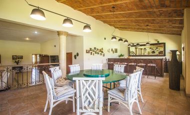 Casa campestre dentro de Coto Privado en San Isidro Mazatepec