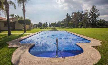Casa campestre dentro de Coto Privado en San Isidro Mazatepec
