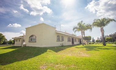 Casa campestre dentro de Coto Privado en San Isidro Mazatepec