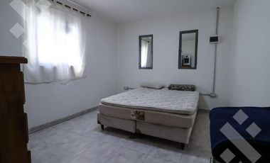 En Venta, Casa de 2 Dormitorios con piscina,  Lago Pellegrini
