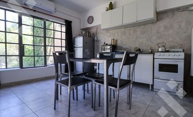 En Venta, Casa de 2 Dormitorios con piscina,  Lago Pellegrini