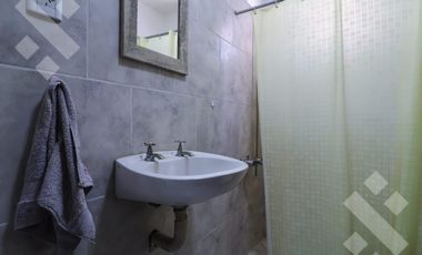 En Venta, Casa de 2 Dormitorios con piscina,  Lago Pellegrini