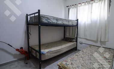 En Venta, Casa de 2 Dormitorios con piscina,  Lago Pellegrini