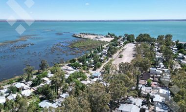 En Venta, Casa de 2 Dormitorios con piscina,  Lago Pellegrini
