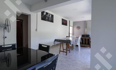 En Venta, Casa de 2 Dormitorios con piscina,  Lago Pellegrini