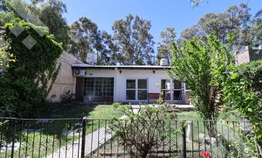 En Venta, Casa de 2 Dormitorios con piscina,  Lago Pellegrini