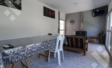 En Venta, Casa de 2 Dormitorios con piscina,  Lago Pellegrini