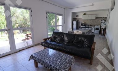En Venta, Casa de 2 Dormitorios con piscina,  Lago Pellegrini
