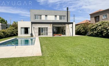 Venta OPORTUNIDAD Casa en Altos de Campo Grande /  Pilar