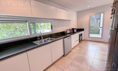 Venta OPORTUNIDAD Casa en Altos de Campo Grande /  Pilar