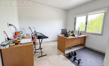 Venta OPORTUNIDAD Casa en Altos de Campo Grande /  Pilar