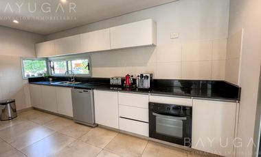 Venta OPORTUNIDAD Casa en Altos de Campo Grande /  Pilar