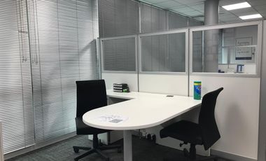 Oficina en alquiler a metros de Unicenter