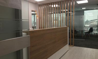 Oficina en alquiler a metros de Unicenter