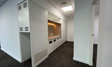 Oficina en alquiler a metros de Unicenter