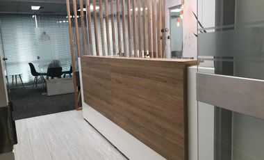 Oficina en alquiler a metros de Unicenter