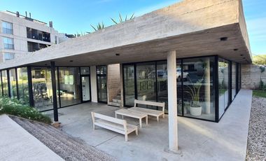 Venta  1 Dormitorio Barrio   8 Sauces cochera Funes