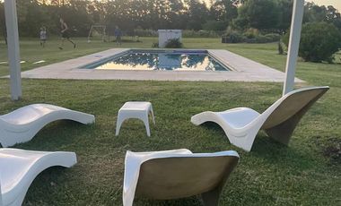 Casa en venta - 3 Dormitorios 2 Baños - 11.250Mts2 - San Miguel del Monte