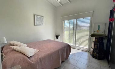 Casa en venta - 3 Dormitorios 2 Baños - 11.250Mts2 - San Miguel del Monte