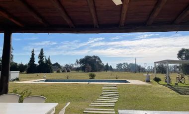 Casa en venta - 3 Dormitorios 2 Baños - 11.250Mts2 - San Miguel del Monte