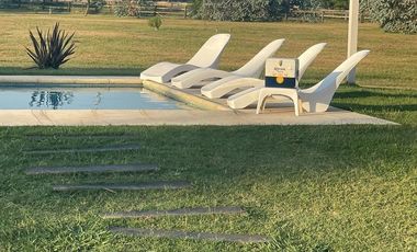 Casa en venta - 3 Dormitorios 2 Baños - 11.250Mts2 - San Miguel del Monte