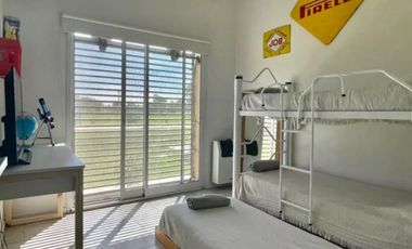 Casa en venta - 3 Dormitorios 2 Baños - 11.250Mts2 - San Miguel del Monte