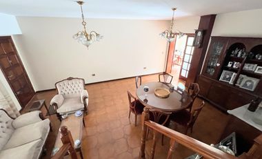 Casa 4 ambientes VENTA Lanus