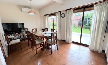 Casa 4 ambientes VENTA Lanus