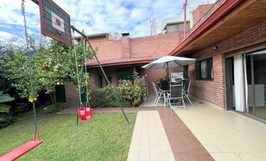Casa 4 ambientes VENTA Lanus
